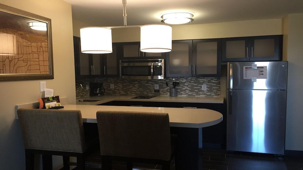 Staybridge Suites Merrillville By Ihg Extérieur photo