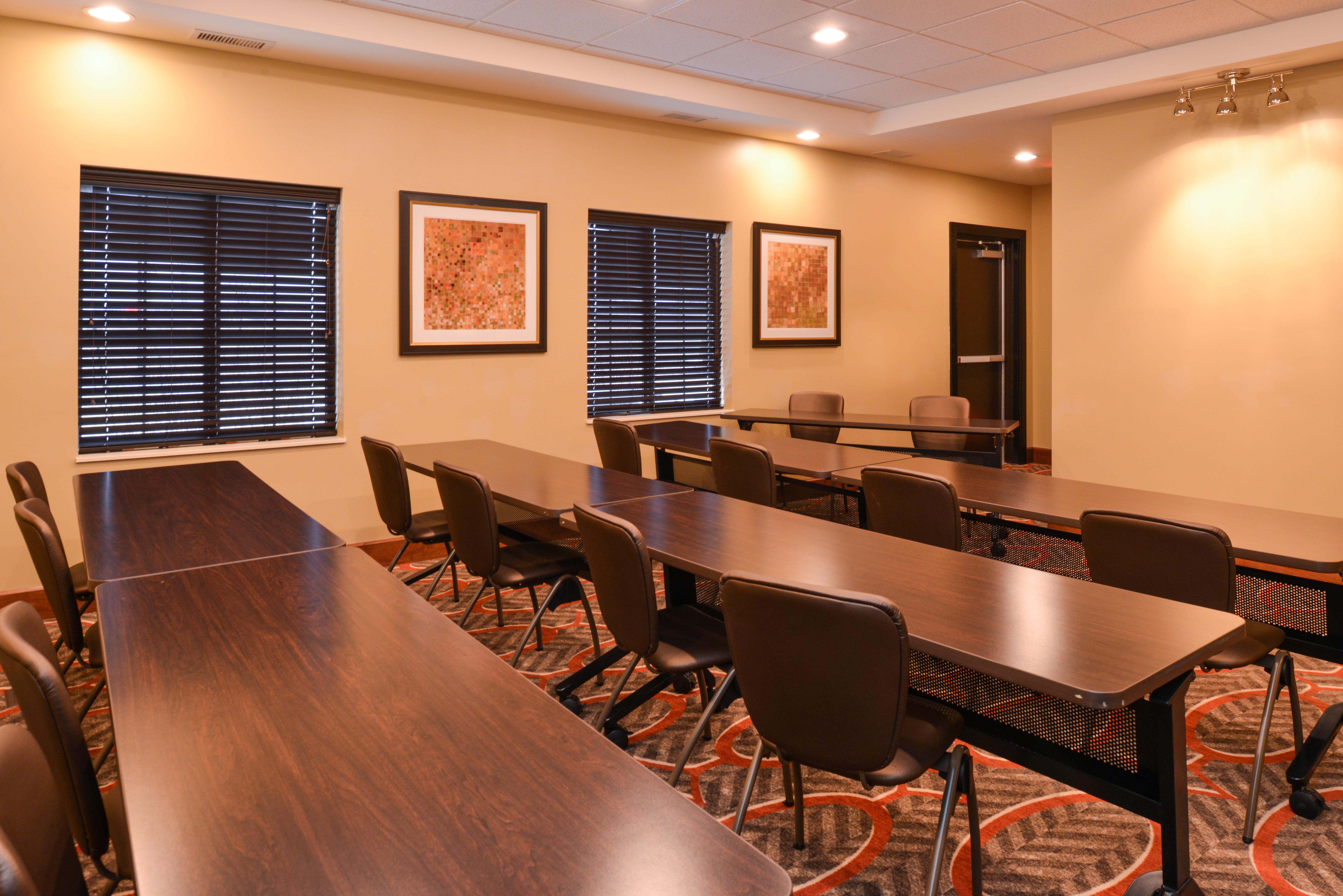 Staybridge Suites Merrillville By Ihg Extérieur photo